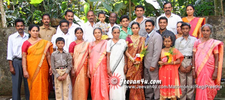 Regi Preetha Wedding Family Photos